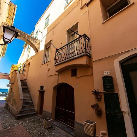 La Casa Di Tina A 20 Metri Dal Mare
